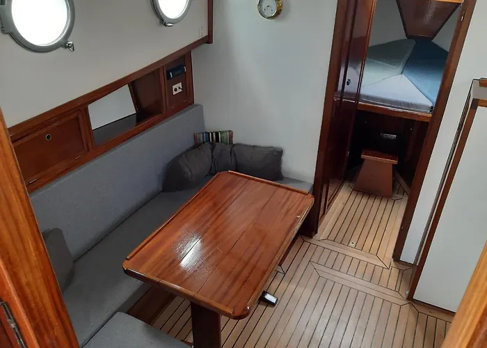Privé B&B Motorsailer Rataplan