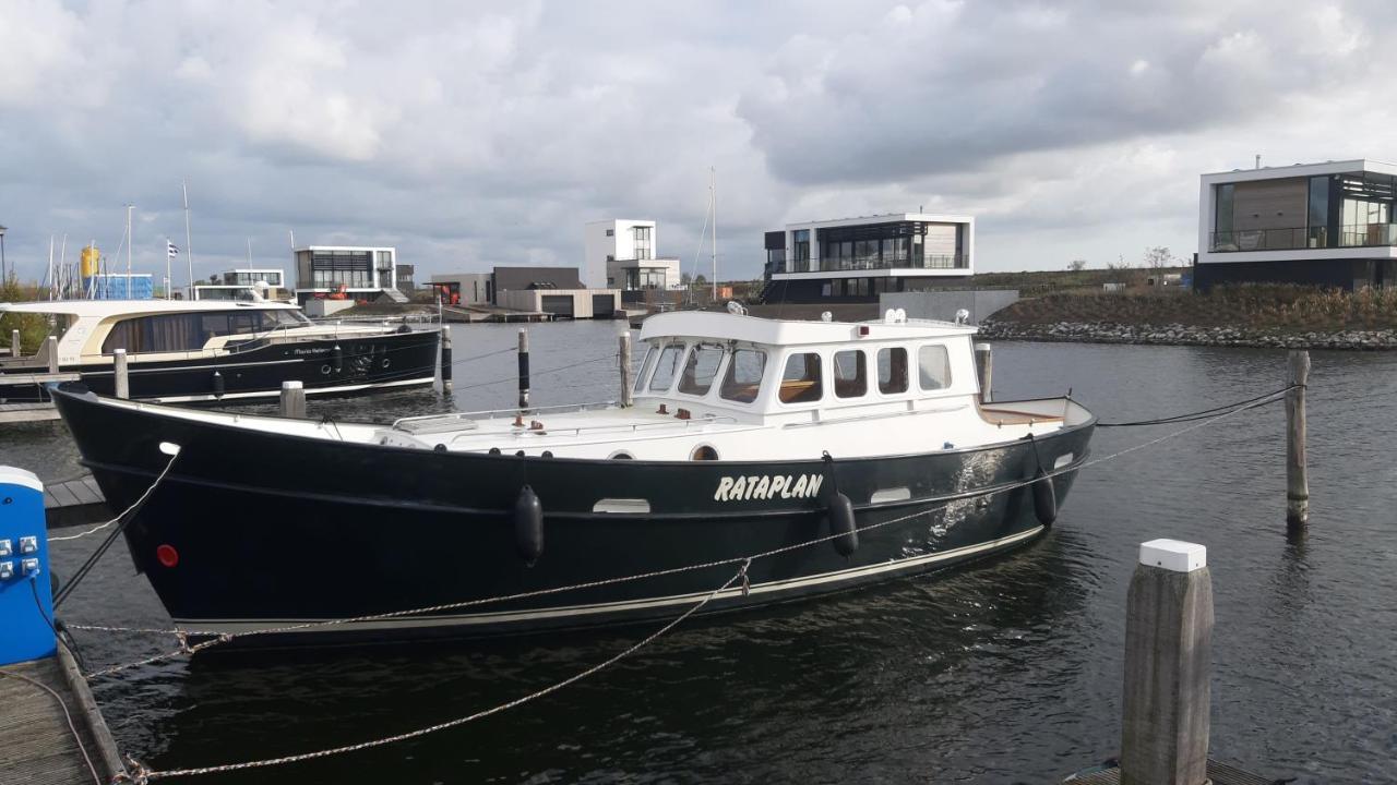 Privé Motorsailer Rataplan Bed & Breakfast Kamperland